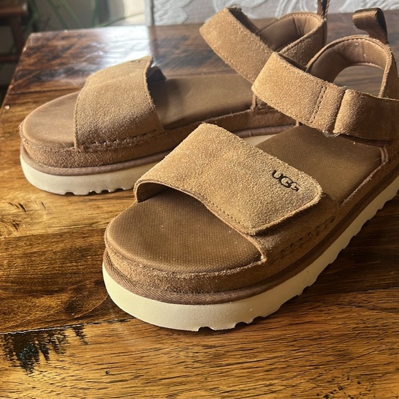 Ugg Sz 8.5 Women’s Goldenstar Sandal in Chestnut Super Comfortable - Picture 8 of 13